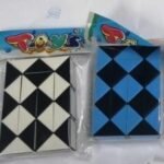 Magic Snake Puzzle (Twist Toy)